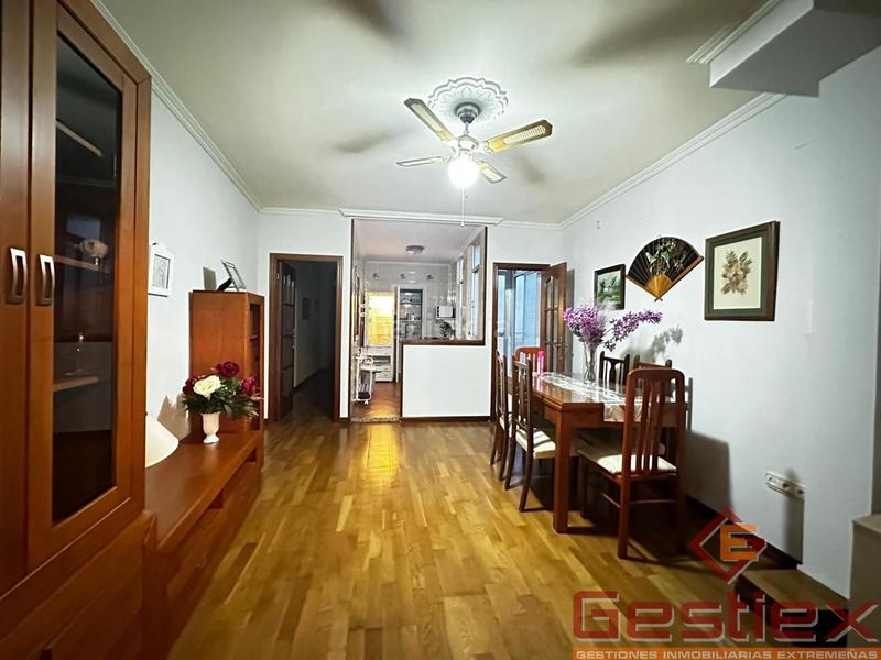 Foto 76c573e7-445b-4206-a41f-906c7f2594b8. Piso en venta piso zona plaza espronceda en Almendralejo