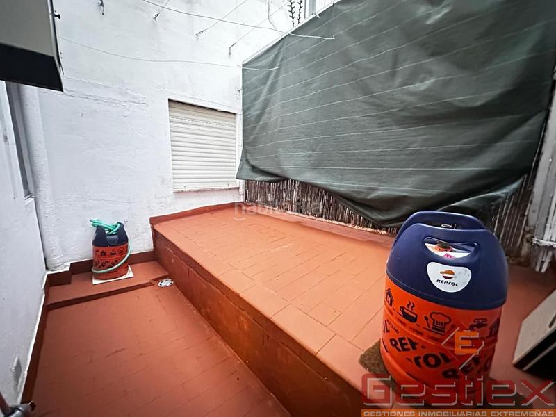 Foto d87bfd3c-1098-4af1-b15f-1fa6085fcc2a. Piso en venta piso zona plaza espronceda en Almendralejo