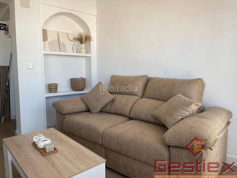 Foto 06a7cf06-b7d4-4490-b55c-84f9b3a3756f. Piso en venta piso reformado en zona plaza santiago en Almendralejo