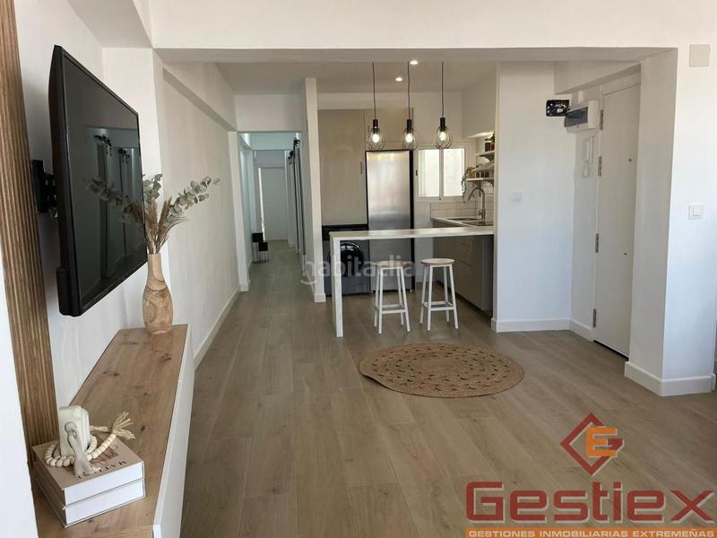 Foto 105290b5-d411-4d94-97b4-3434b010e786. Piso en venta piso reformado en zona plaza santiago en Almendralejo