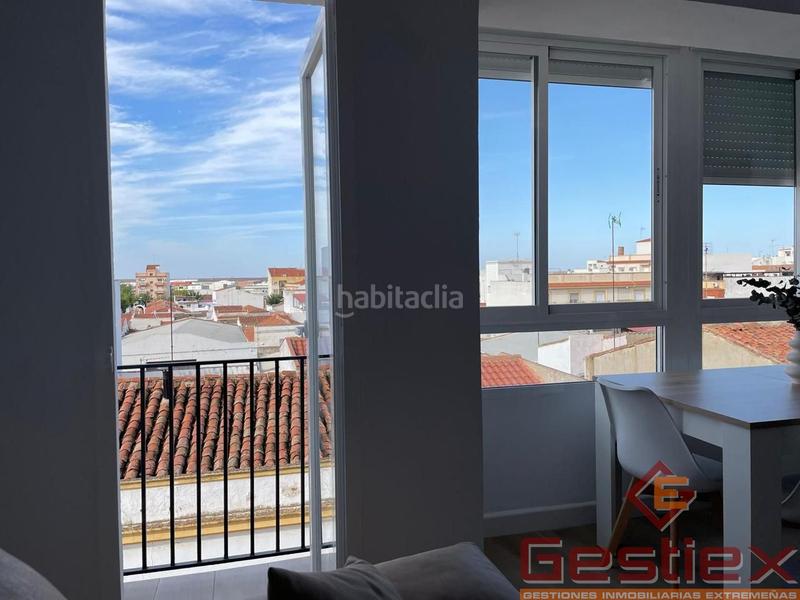 Foto 1cf67be8-3a5a-4e38-98f9-f196e83b90d4. Piso en venta piso reformado en zona plaza santiago en Almendralejo