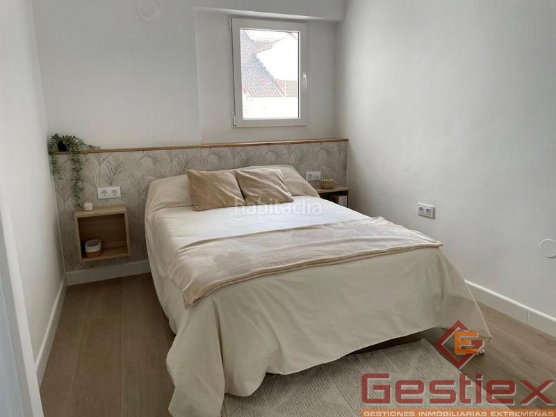 Foto 605cb40a-53f2-433f-a52c-25d9c4955561. Piso en venta piso reformado en zona plaza santiago en Almendralejo