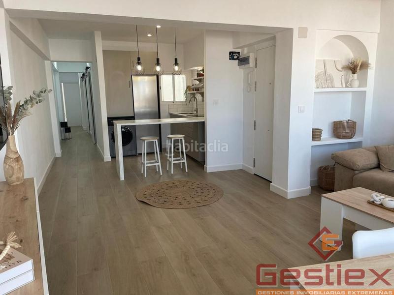 Foto ba39ad8d-cc66-42ac-a070-91b0624cc3ce. Piso en venta piso reformado en zona plaza santiago en Almendralejo