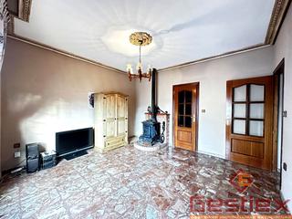 Casa a Almendralejo. En venta casa amplia en zona mercedes