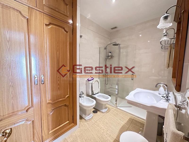 Foto 19d56803-120c-4fe9-81e6-553ce57759d1. Casa en venta casa grande por zona ciudad verde en Almendralejo