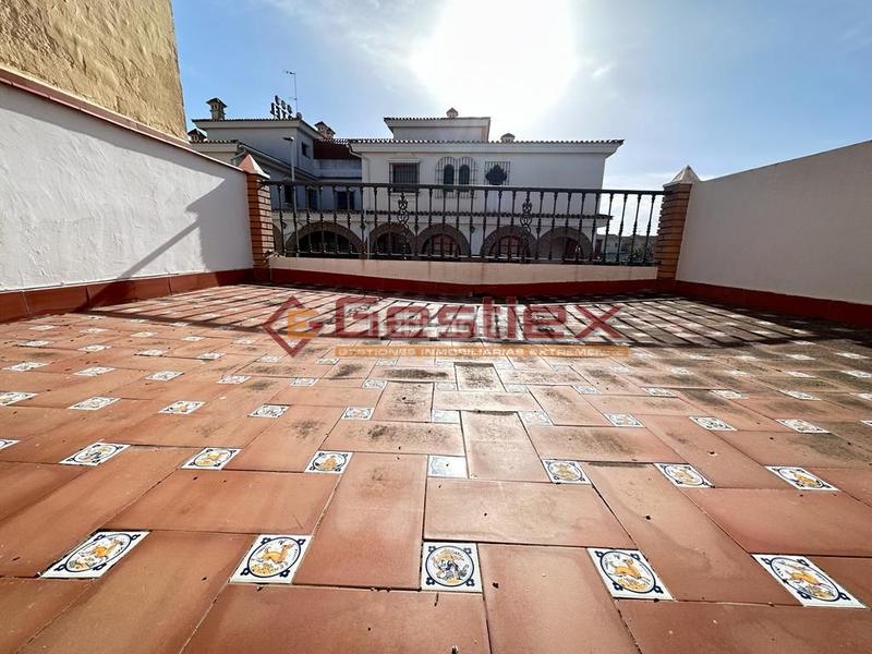 Foto 67691a16-c356-4903-98fa-503ce7e6ed2c. Casa en venta casa grande por zona ciudad verde en Almendralejo