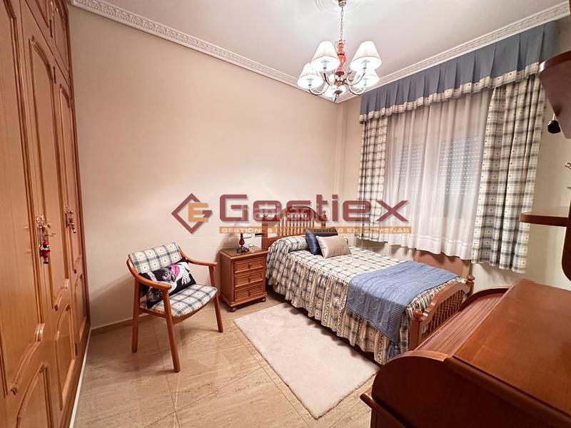 Foto c7c7ee00-0a1f-4005-8729-b174ddf19c37. Casa en venta casa grande por zona ciudad verde en Almendralejo
