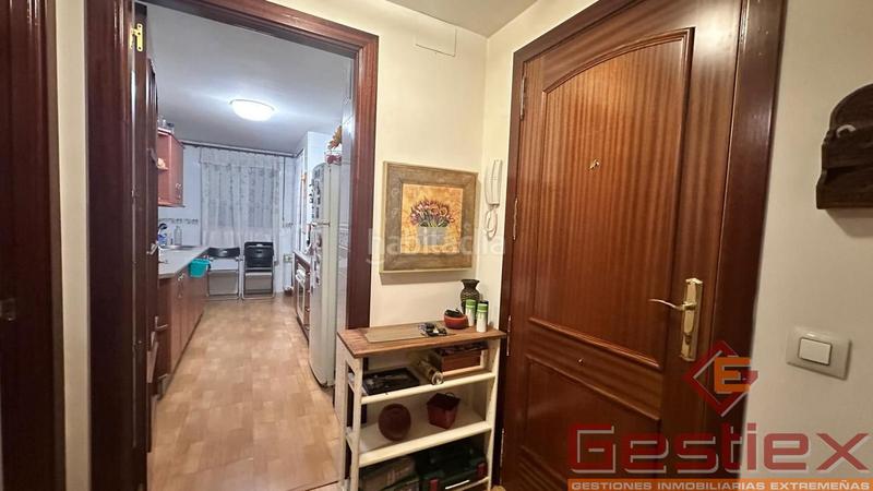 Foto 26d90bab-01b4-46f6-9d92-904cc3f4c512. Piso en venta piso en buen estado en calle mérida en Almendralejo