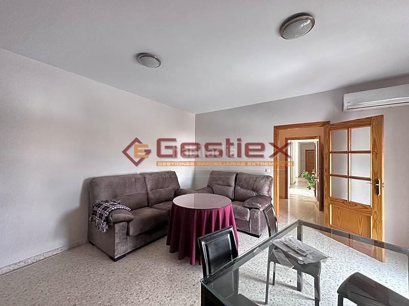 Foto 8ab7204e-bd2a-43cc-ab15-406a62b5deed. Piso en venta piso con garaje y trastero en Almendralejo