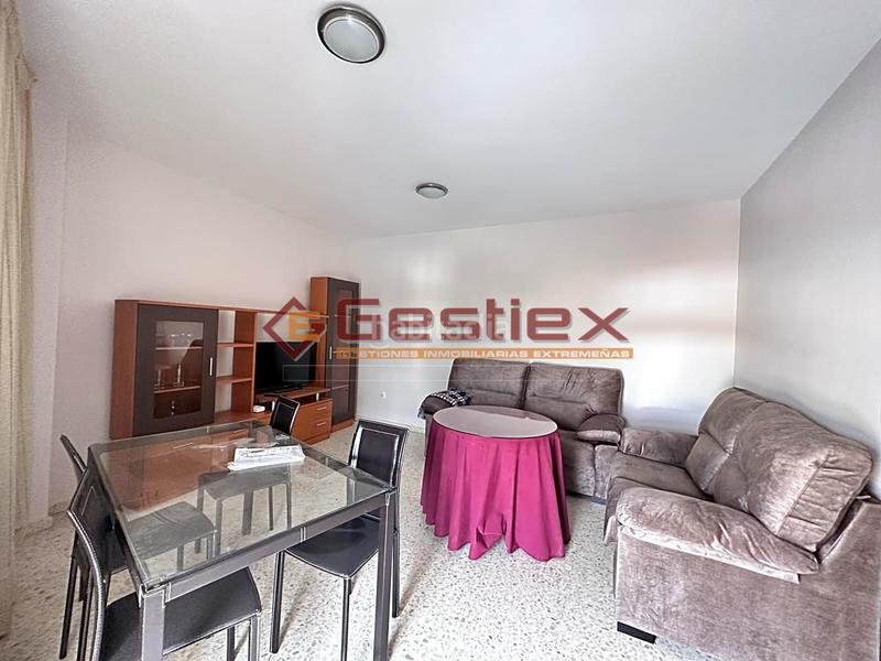 Foto 93f79772-c9b5-4006-aa47-f6cc7988f755. Piso en venta piso con garaje y trastero en Almendralejo