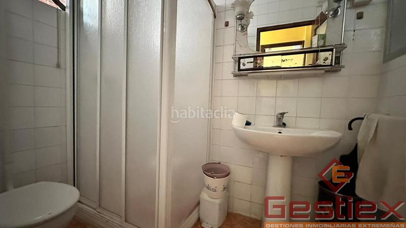Foto 77e60ae2-5a16-4bc2-95d3-ac5bcf505637. Casa en venta casa de esquina en zona del mercado en Almendralejo