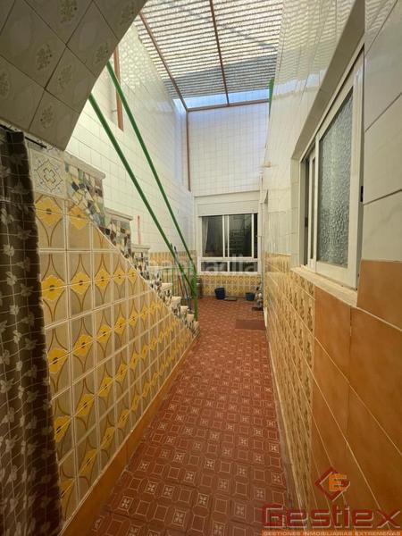 Foto 60aa28bc-7ba7-44da-8054-48d38dee5312. Casa en venta casa en zona plaza del mercado en Almendralejo
