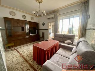 Maison à Almendralejo. En venta casa en zona plaza del mercado