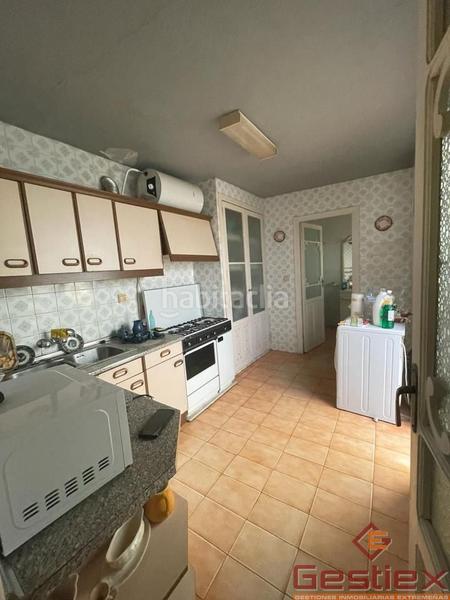 Foto ba62ea03-bb66-4f42-9d48-c3cc8bf17b65. Casa en venta casa en zona plaza del mercado en Almendralejo