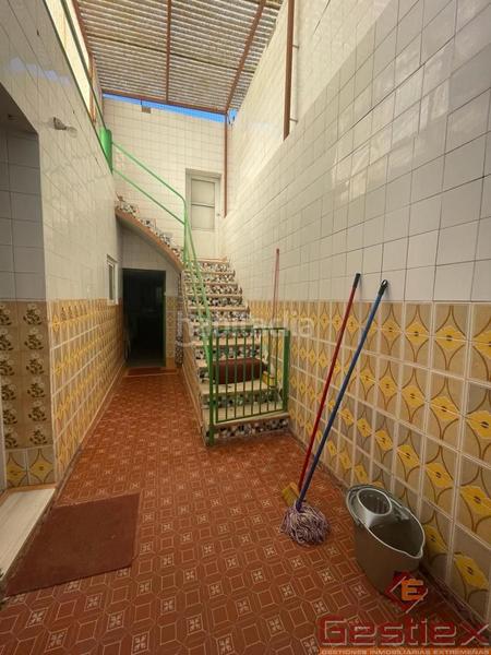 Foto f7e7afc0-9d4b-47d7-8a37-3c23a35e430a. Casa en venta casa en zona plaza del mercado en Almendralejo