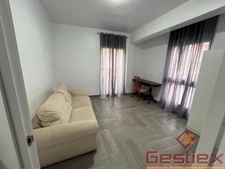Appartement à Almendralejo. En venta vivienda bien ubicada totalmente reformada