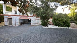 Casa a Almendralejo. Chalet en venta en zona urbana