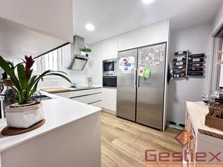 Appartement à Oeste. Piso luminoso y coqueto en mérida
