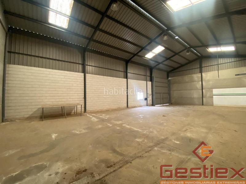 Foto 49481153-4847-4e22-840b-78767e1fa351. Fabrikhalle in Almendralejo