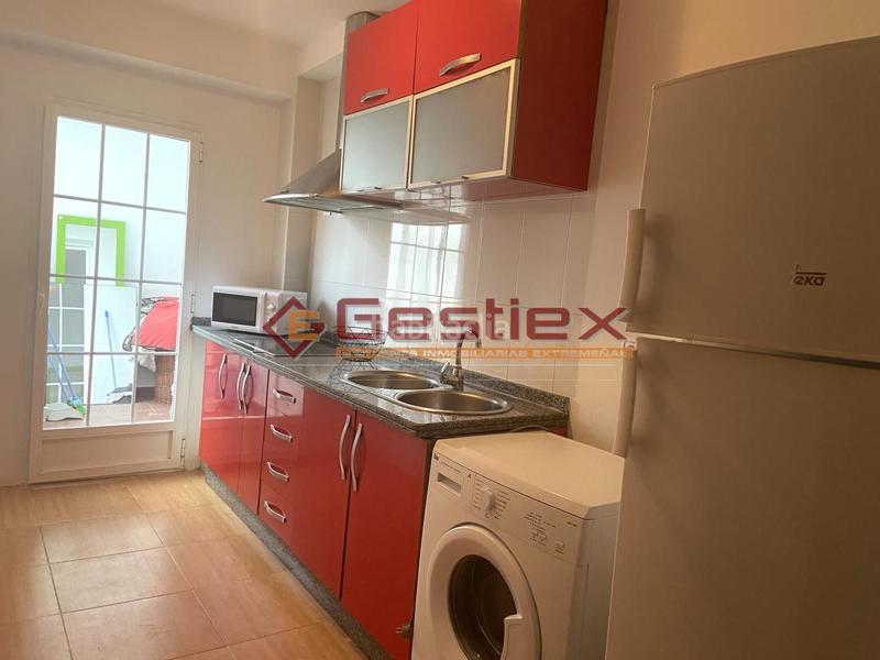 Foto 071390d0-f98a-48bc-bf00-28256522f28c. Alquiler piso en alquiler piso zona ayuntamiento en Almendralejo