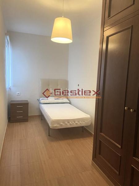 Foto ecc3d21d-b00c-48df-92aa-d35cf01ec5eb. Alquiler piso en alquiler piso zona ayuntamiento en Almendralejo