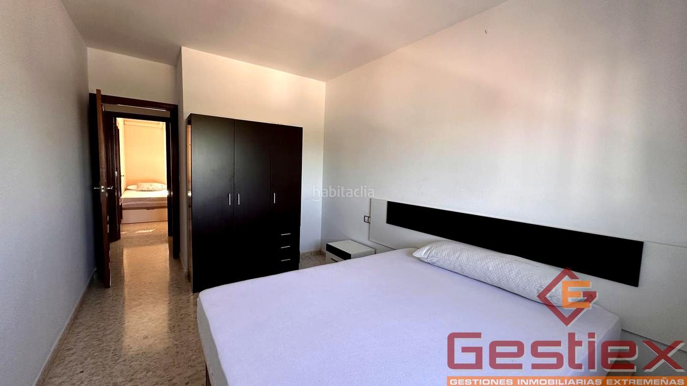 SE VENDE PISO EN BUENA ZONA CON TRASTERO Almendralejo