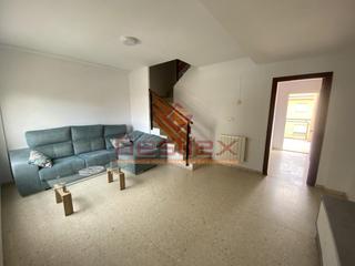 Location Appartement à Almendralejo. En alquiler piso duplex sin amueblar en alfonso x
