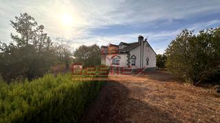 Casa a Almendralejo. Amplio chalet hipotecable con gran parcela