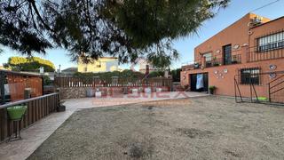 Casa a Almendralejo. En venta chalet urbano con espectaculares vistas