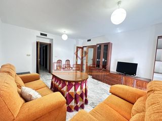 Rent Duplex in Almendralejo. Piso centrico en alquiler de 4 dormitorios