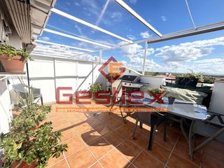 Dachwohnung in Almendralejo. En venta atico totalmente amueblado y equipado