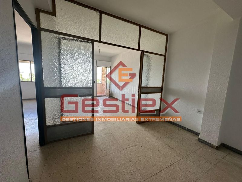 Foto b81e9de5-e0ec-43ab-b616-0a162c6e1dbb. Pis a Almendralejo