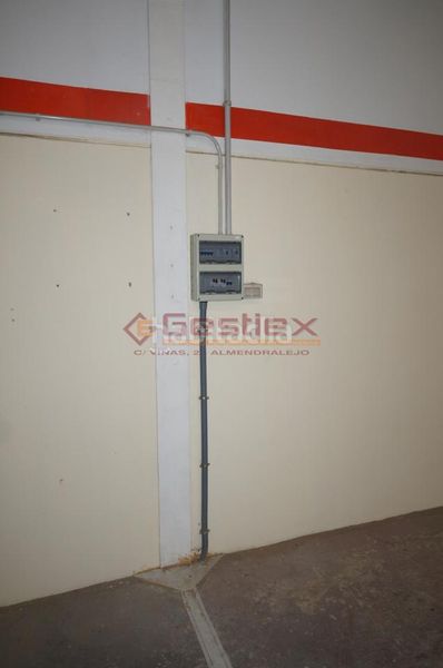 Foto dab0f124-5c6b-418b-8a82-6ea515d04076. Industrial building in Almendralejo