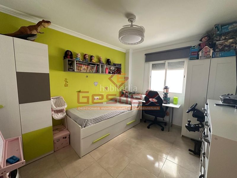 Foto 45137584-cecb-4e76-9857-b66e2c3cc0fb. Pis amb aparcament a Almendralejo
