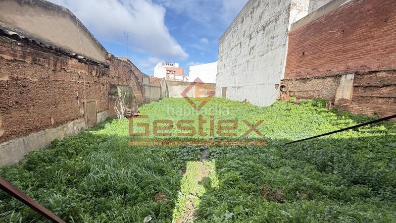 Foto bf679857-3bc6-4d73-bd8d-3f060303c03f. Industrial building in Almendralejo