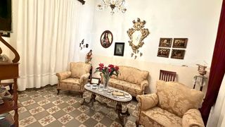 Haus  San josé. Buscas espacio y cochera en el centro? aquí lo tienes todo 350 m