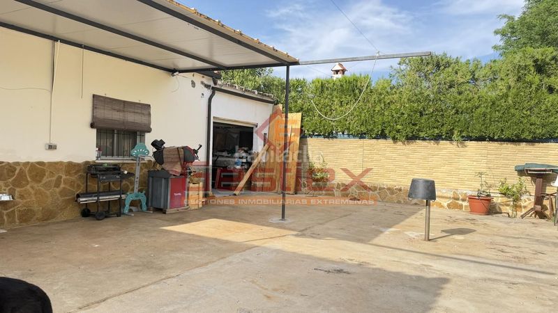 Foto 5cfff1d2-91bd-42bc-9a4a-f6ebbe63d49e. Casa a Almendralejo