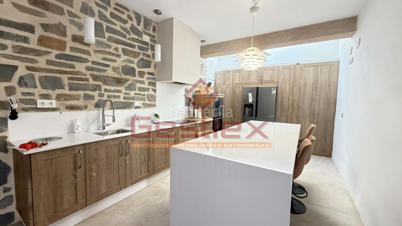 Foto 84196ae9-0624-4608-a960-1e28a7493159. Casa a Almendralejo