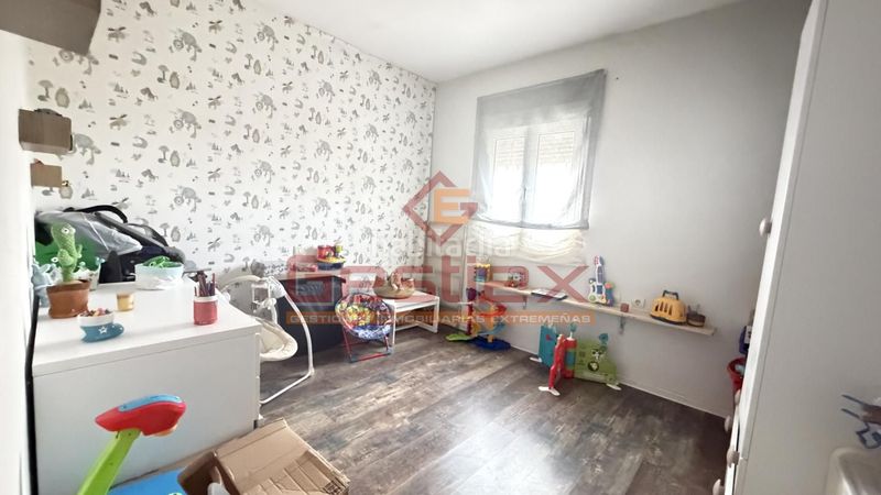Foto f197d797-8837-4ca7-a622-4c9dc3624347. Casa a Almendralejo