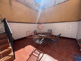 Haus in Almendralejo. Espectacular dúplex en venta junto al polideportivo completament