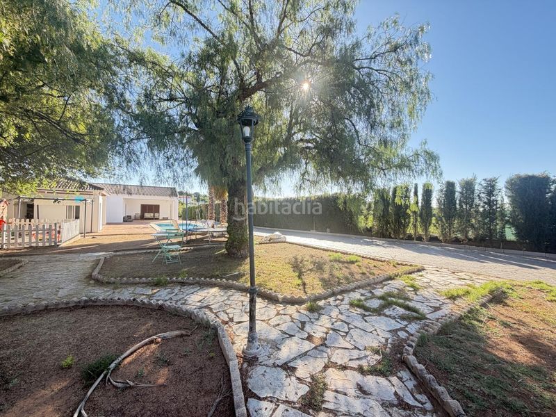 Foto c5fac15c-0581-4312-acbe-fb0478fdf896. Casa a Almendralejo