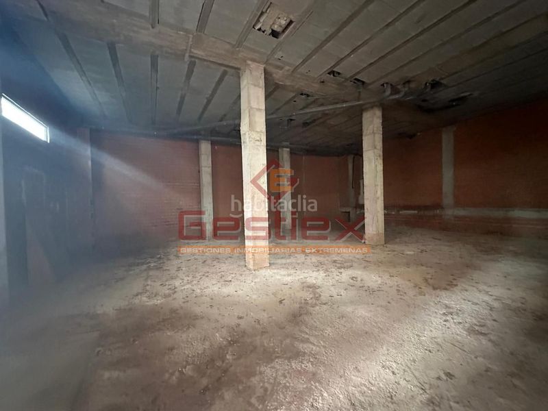 Foto 757d50ad-8a66-4a57-9663-c05fcdd84b6a. Local comercial a Almendralejo