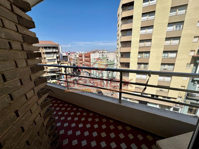 Foto 996cd0f3-4328-48e5-a3db-281d8f225448. Pis a Almendralejo