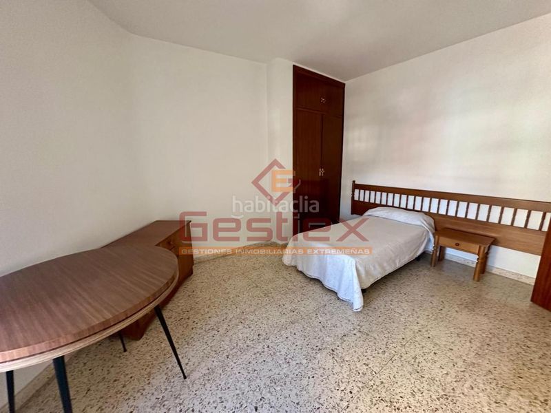 Foto ffa5a8d9-4267-45b8-94bd-3ed711ed9619. Pis a Almendralejo