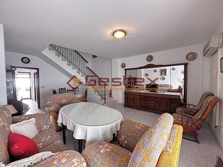 Casa en Almendralejo. Se vende vivienda acogedora en dos plantas en zona santiago
