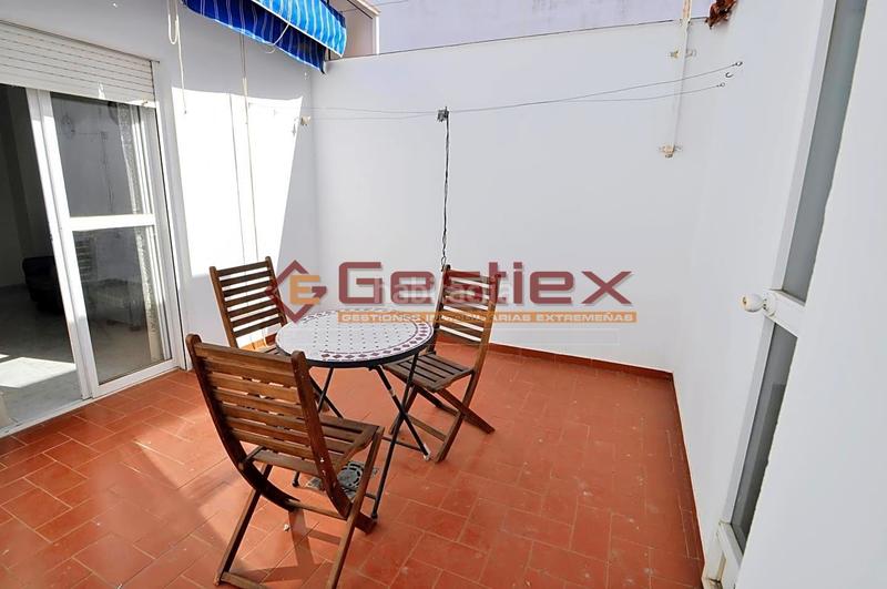 Foto e0668cd0-2e36-41f4-be3d-ceba6d1da816. Casa se vende vivienda acogedora en dos plantas en zona santiago en Almendralejo