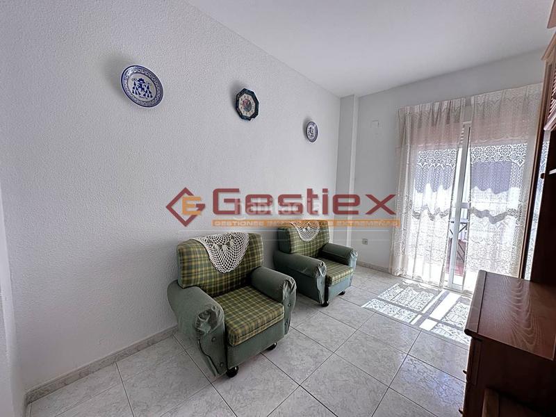 Foto fd249f20-2a1c-4665-bd98-0fc009d74d0f. Casa se vende vivienda acogedora en dos plantas en zona santiago en Almendralejo