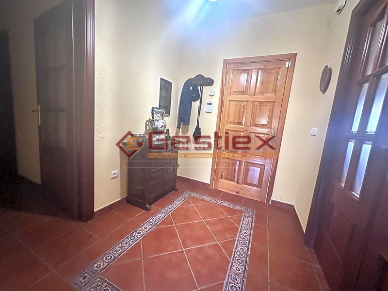 Foto 4a395492-3a39-4f9a-9b49-bd41d9179f86. Casa amb piscina a Almendralejo