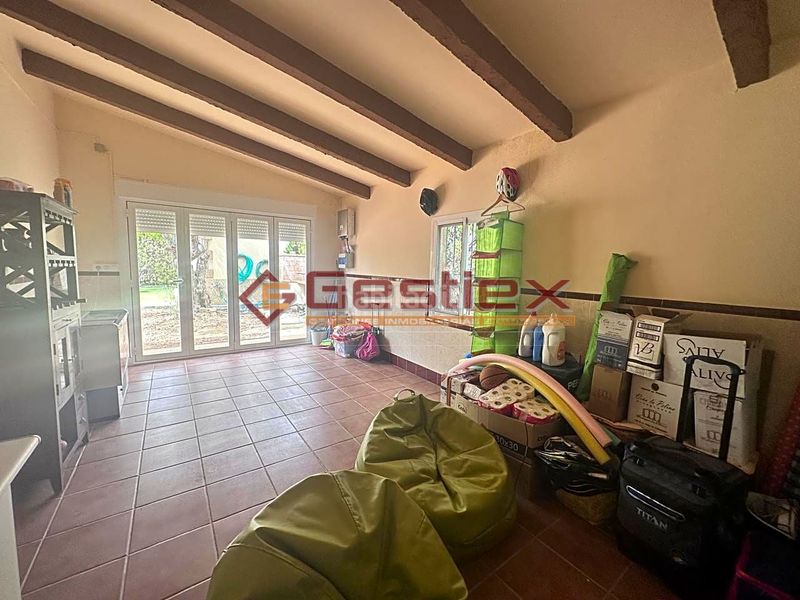 Foto 85281b39-9381-45a8-8a74-c122e80f08a8. Casa amb piscina a Almendralejo