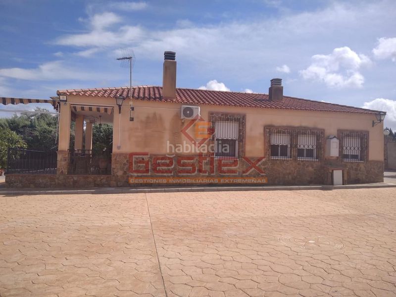 Foto 00ac2248-d483-4ea0-956a-a2d159817da7. Casa a Almendralejo